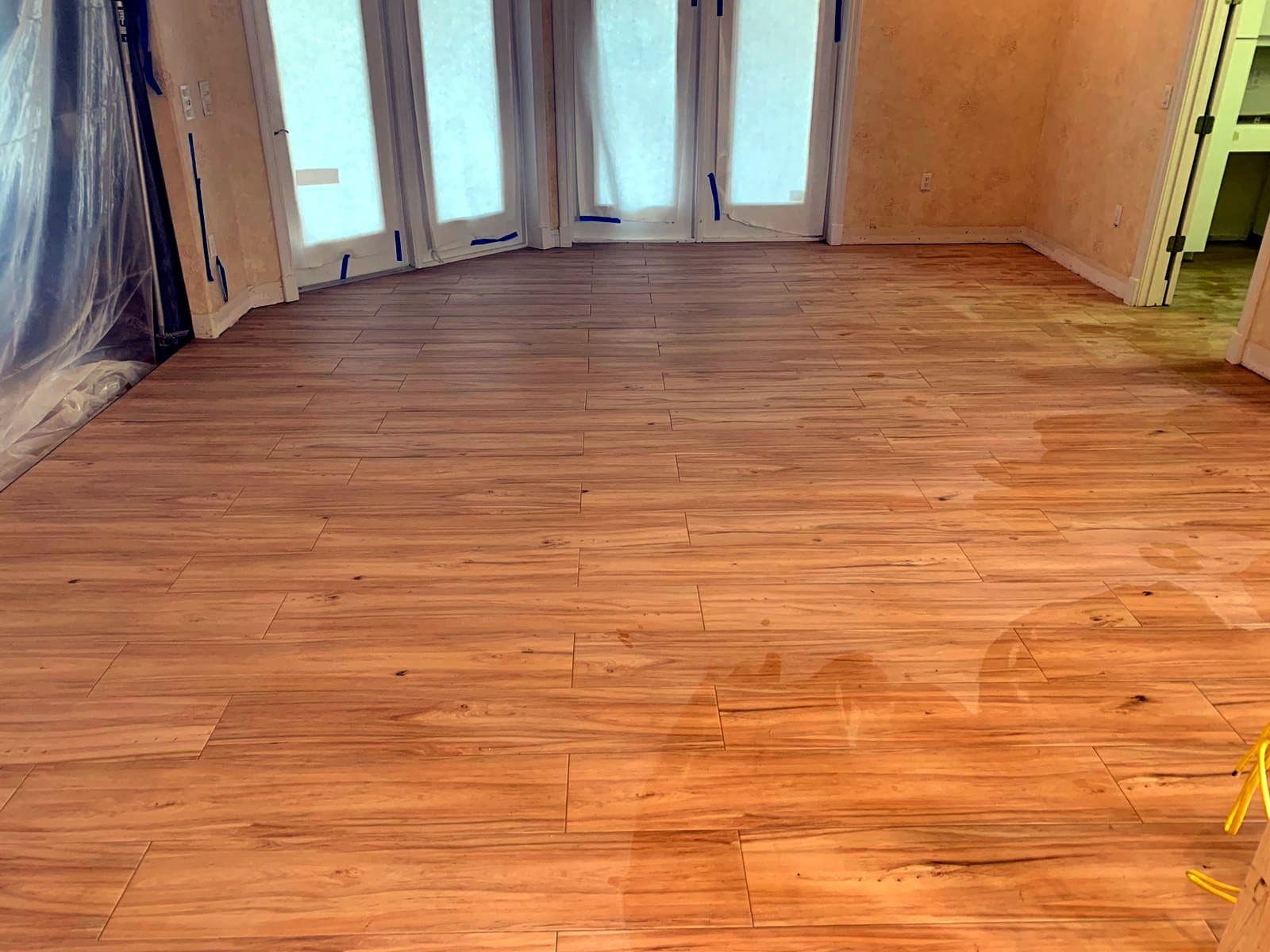 Room with French doors: Wood-look porcelain tile, photo 4